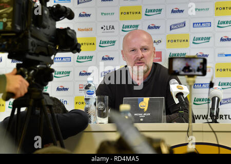 Repubblica ceca football manager Michal Bilek (nella foto) sarà allenatore della squadra nazionale del Kazakistan come di febbraio ha detto ai giornalisti a Zlin, Repubblica ceca, 17 gennaio 2019. (CTK foto/Dalibor Gluck) Foto Stock