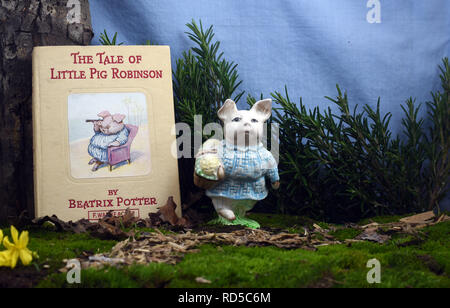 Vintage Beatrix Potter prenota e ceramica Beswick figura. Still Life Foto Stock