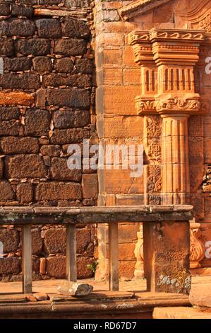 Rovine della missione dei gesuiti a San Ignacio mini, dettagli del monastero, Provincia Misiones, Argentina, Sud America Foto Stock