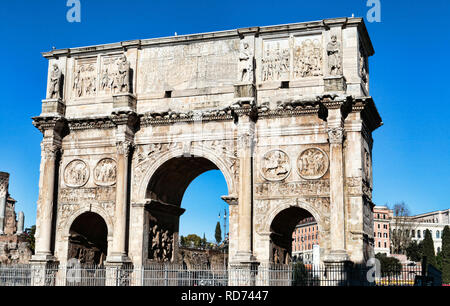 Il meraviglioso e decorate arco trionfale di Costantino a Roma - Italia Foto Stock