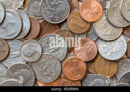 Close-up di un cent, 10 cent e un quarto delle monete in euro Foto Stock