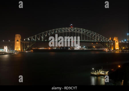 Il Ponte del Porto di Sydney a tarda notte dopo molte delle spie sono spente, Sydney, Australia Foto Stock