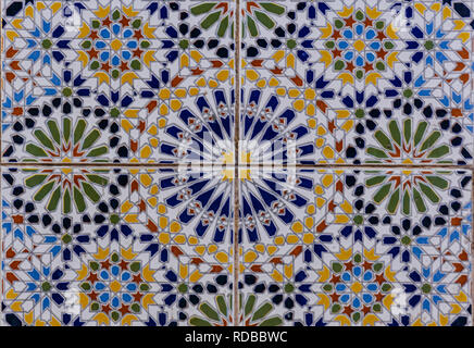 Arabo pattern, orientali ornamento islamico. Piastrelle marocchine, o marocchina zellij - mosaico tradizionale Foto Stock