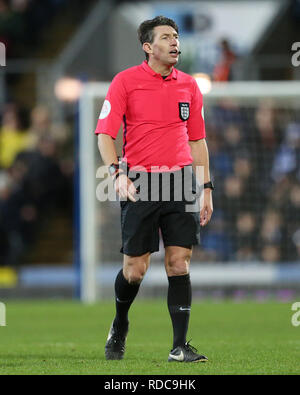 BLACKBURN, gennaio 15 2019 arbitro, Lee Probert durante la FA Cup terzo turno replay tra Blackburn Rovers e Newcastle United a Ewood Park di Blackburn martedì 15 gennaio 2019. (Photo credit: Mark Fletcher | MI News & Sport | Alamy) Foto Stock