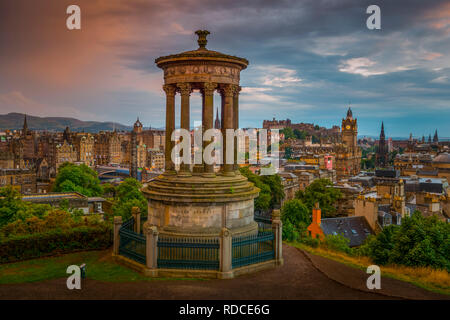 Europa, Großbritannien, Schottland, Edimburgo, Aussichtspunkt, Calton Hill, Hotel Balmoral, Turm Foto Stock