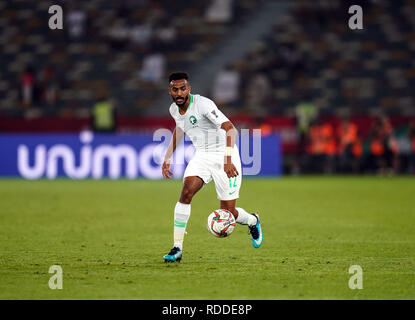 Il 17 gennaio 2019, Zayed Sport City Stadium, Abu Dhabi Emirati arabi uniti; AFC Asian Cup Calcio, Arabia Saudita contro il Qatar; Hamdan Al-Shamrani di Arabia Saudita Foto Stock