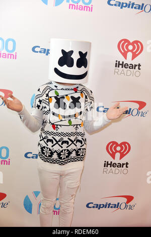 SUNRISE, FL - 16 dicembre: assiste il Y100's iHeartRadio Jingle Ball 2018 tappeto rosso al BB&T Center su dicembre 16, 2018 in Sunrise, Forida. Dotato di: Marshmello dove: SUNRISE, Florida, Stati Uniti quando: 16 Dic 2018 Credit: Johnny Louis/WENN.com Foto Stock