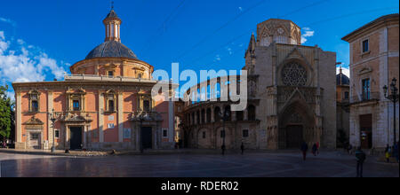 Panorama della piazza del Duomo. Valencia, Comunidad Valenciana, Spagna. Foto Stock