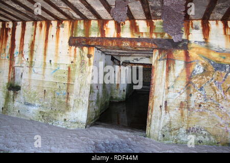 Alte Bunker am Strand von Lökken in Dänemark Foto Stock