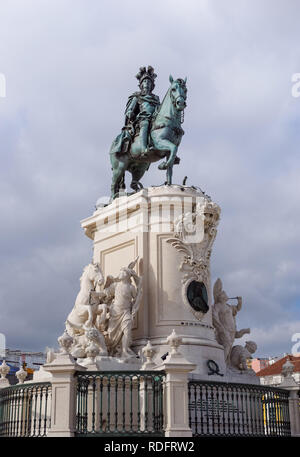Statua equestre di del re José I a Praça do Comércio a Lisbona, Portogallo Foto Stock