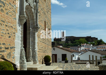 Almonaster antico borgo in Huelva, Andalusia Foto Stock