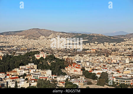 Atene, Osservatorio Nazionale e la Santa Marina chiesa dall'Acropolis Hill Foto Stock