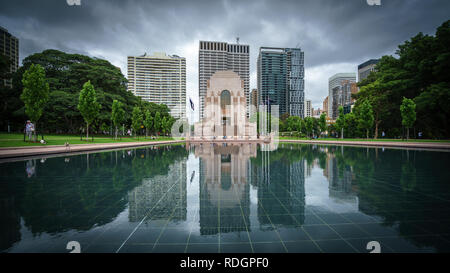 ANZAC Memorial riflessione in Hyde Park in Sydney CBD Foto Stock