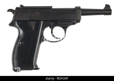 Durante la Seconda guerra mondiale era nazista esercito tedesco Walther P38 Pistola isolati su sfondo bianco Foto Stock