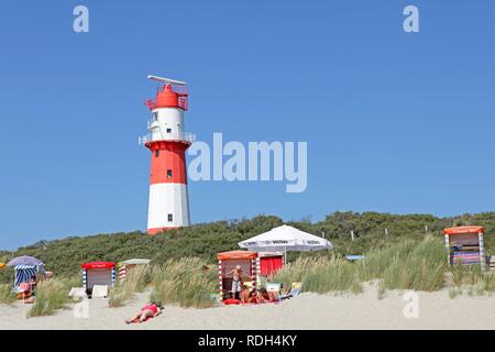 Faro elettrico, spiaggia a sud, Borkum Island, un Frisone Orientali Isola, Frisia orientale, Bassa Sassonia Foto Stock