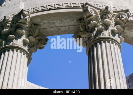 Dettaglio del colonnato di acqua Pulgas tempio, Redwood City, San Francisco Bay Area, California Foto Stock