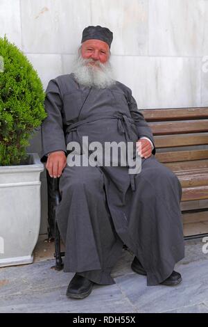 Monaco, monastero di Ano Mera, Mykonos isola, Cicladi Mar Egeo, Grecia, Europa Foto Stock