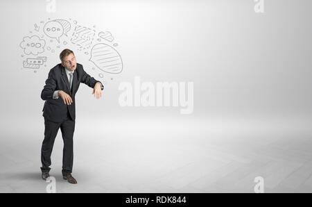 La malattia del sonno giovane imprenditore con domande, staffs nella sua testa Foto Stock