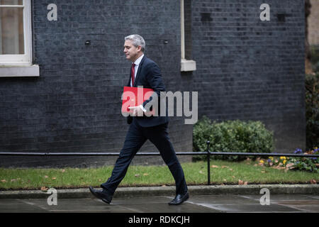 Stephen Barclay, Segretario di Stato per la chiusura dell'Unione europea arriva al n. 10 di Downing Street per ulteriori Brexit colloqui con il Primo Ministro. Foto Stock