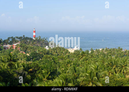 Vista di Vizhinjam Lighthouse, Kovalam, Kerala, India Foto Stock