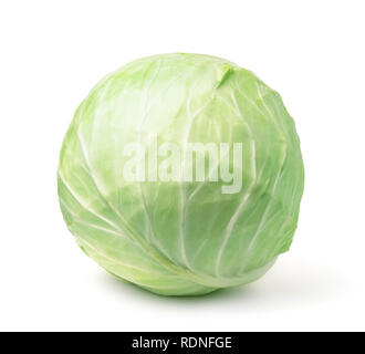 Bianche fresche testa di cavolo isolato su bianco Foto Stock