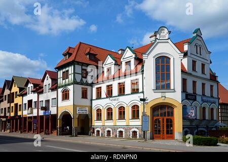 Case della via Kosciuszki, Pisz, Warmia-Masuria, Johannisberg, Warminsko-Mazurskie, Polonia Foto Stock