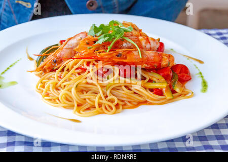 Pasta con gamberi Foto Stock