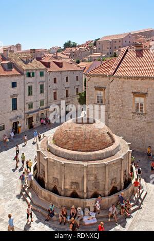 Grande Onofrio la fontana nel centro storico di Dubrovnik, Dalmazia Meridionale, costa Adriatica, Croazia, Europa Foto Stock