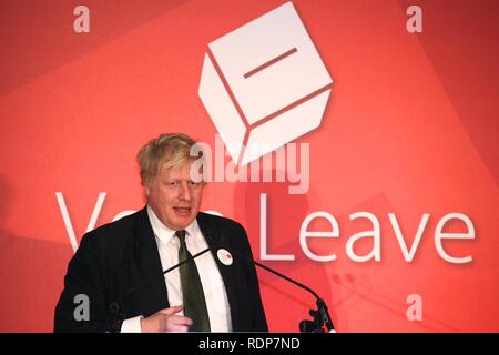 Londra, Regno Unito. Il 12 aprile 2016. Boris Johnson Voto di indirizzamento lasciare la cena. Foto Stock