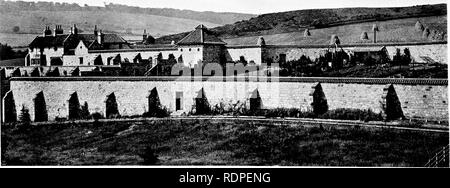 . Giardini per piccole case di campagna . Giardini, inglese. FIG. XIX.-TASSI al pastore S GATE.. FIG. XX.-walled garden al MURREL, ABERDOUR, FIFE.. Si prega di notare che queste immagini vengono estratte dalla pagina sottoposta a scansione di immagini che possono essere state migliorate digitalmente per la leggibilità - Colorazione e aspetto di queste illustrazioni potrebbero non perfettamente assomigliano al lavoro originale. Jekyll, Gertrude, 1843-1932; Weaver, Lawrence, Sir, 1876-. Londra : pubblicato presso gli uffici del paese di vita . .. E da George Newnes . .. ; New York : Charles Scribner i figli Foto Stock