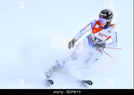 KILLINGTON, Vermont - novembre 24: Lara Gut della SUI compete alla prima esecuzione di Slalom Gigante su Audi FIS Coppa del Mondo di sci. Foto Stock