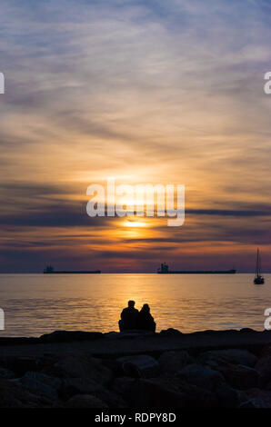 Civitavecchia (Lazio, Italia) - Il comune di Civitavecchia è chiamato il porto di Roma. Qui una vista dal fronte del porto Foto Stock