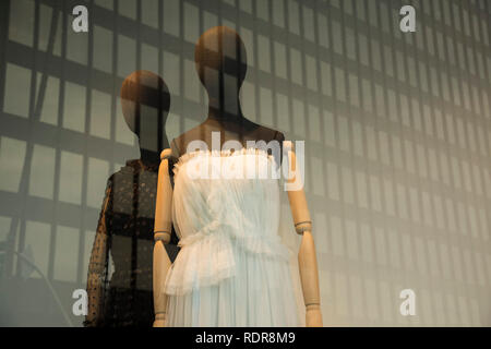 Moda Display in vetrine, Beverly Hills, Los Angeles, California, Stati Uniti d'America Foto Stock