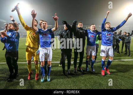 DEN BOSCH, 18-01-2019 ,Stadion De Vliert Keuken Kampioen Divisie, Den Bosch - Top Oss ,Stagione 2018 / 2019, giocatori FC Den Bosch celebrando la vittoria dopo la partita di Den Bosch - Top Oss Foto Stock