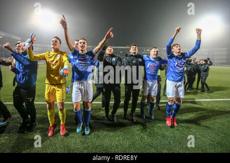 DEN BOSCH, 18-01-2019 ,Stadion De Vliert Keuken Kampioen Divisie, Den Bosch - Top Oss ,Stagione 2018 / 2019, giocatori FC Den Bosch celebrando la vittoria dopo la partita di Den Bosch - Top Oss Foto Stock