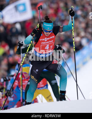 Ruhpolding in Germania. Xix gen, 2019. Biathlon: Coppa del Mondo di calcio, 4 x 6 km per la staffetta femminile in Chiemgau Arena. Julia Simon dalla Francia in pista. Credito: Sven Hoppe/dpa/Alamy Live News Foto Stock