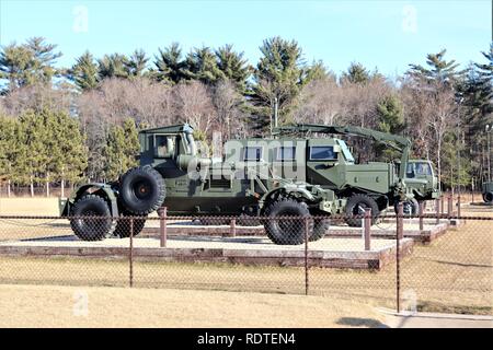 Parco attrezzature presso la storica area commemorativa è mostrato gen. 16, 2019, a Fort McCoy, Wis. Commemorative Area è costituita da cinque II Guerra Mondiale-ser edifici messi da parte per aiutare a distinguere Fort McCoy storia unica. Queste strutture sono rappresentativi dei tipi trovati nella zona di cantonment quando fu costruita nel 1942. La zona comprende anche il Centro di storia, attrezzature Park e il veterano's Memorial Plaza. (U.S. Foto dell'esercito da Scott T. Sturkol, Ufficio per gli affari pubblici, Fort McCoy, Wis.) Foto Stock