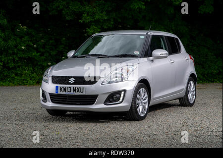 2013 Suzuki Swift SZ-L auto compatte Foto Stock