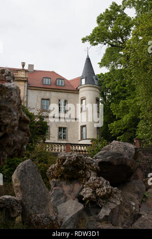 Wiesenburg, Mark / Germania - Maggio 2015: il Palazzo Wiesenburg, un castello medievale che è stata parzialmente trasformato in stile neo-rinascimentale palazzo. Foto Stock