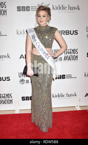 BEVERLY HILLS, CA - gennaio 18: MacKenzie liberati arriva al 16th Annual leggende viventi di aviazione Awards presso il Beverly Hilton Hotel a gennaio Foto Stock