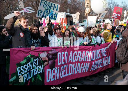 Berlino, Germania - 19 Gennaio 2019: dimostrazione "Wir haben es satt', contro il tedesco e la politica agricola della UE e per l'agricoltura sostenibile i Foto Stock