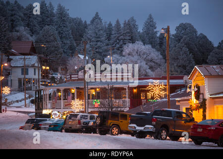 Vacanza Inverno sera in Cloudcroft, Nuovo Messico Foto Stock