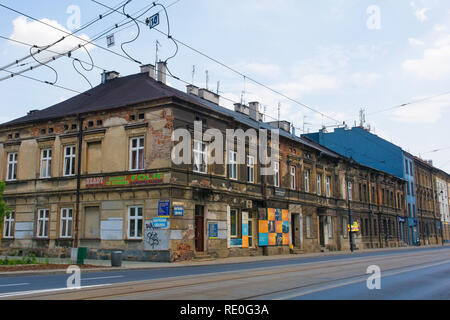 Cracovia in Polonia - 10 luglio 2018. Edifici residenziali nell'area Podgorse di Cracovia, in Polonia. La zona era il Ghetto ebraico durante la Seconda Guerra Mondiale Foto Stock