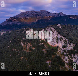 Vista aerea, Mount Candina, Liendo Valley, Liendo, Montaña Oriental Costera, Mare cantabrico, Cantabria, Spagna, Europa Foto Stock