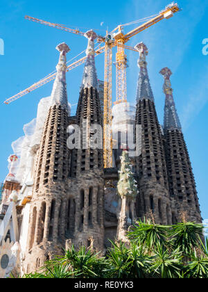 Barcellona, Spagna - 1 NOV 2018: chiesa della Sagrada Familia Temple Expiatori de la Sagrada Famalia. Progettato da Antoni Gaudi, Sito Patrimonio Mondiale dell'UNESCO. Foto Stock