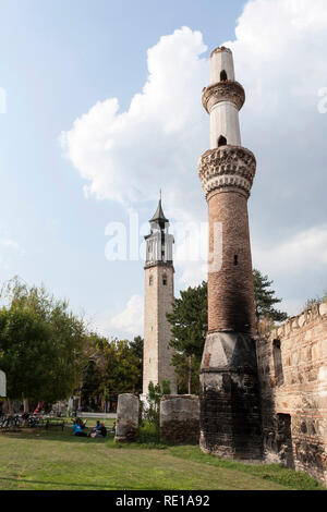 Prilep; minareto e torre dell'orologio, la Macedonia, l'Europa orientale Foto Stock