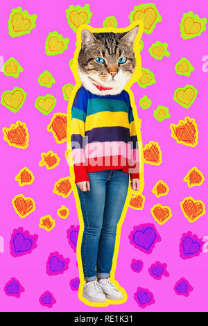 La fiducia e il carisma di arte contemporanea collage a piena lunghezza Ritratto di felice gattino intitolata donna che indossa un maglione colorato. Stile moderno zine cultura Foto Stock