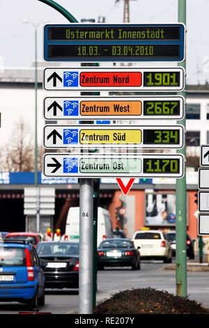 Car-Park sistema di routing, tutte le città interna parcheggio ponti sono legati, spazi di parcheggio gratuiti sono mostrati, Essen, Renania settentrionale-Vestfalia Foto Stock