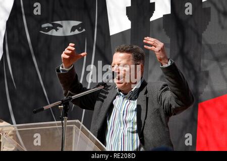 Markus Beisicht, presidente di destra movimento Pro NRW, parlando in un rally, Duisburg-Marxloh, Renania settentrionale-Vestfalia Foto Stock