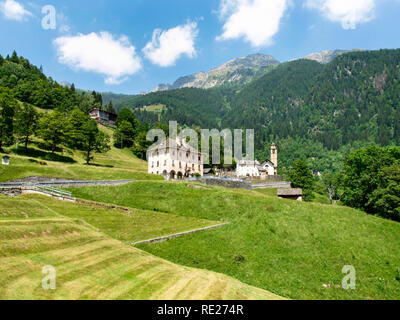 Vallemaggia, Svizzera: Immagini della tipica Valle del Ticino. Foto Stock